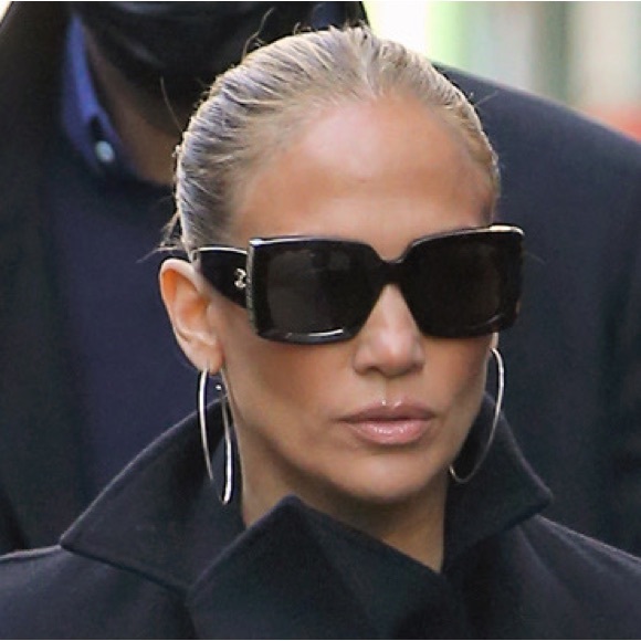 CHANEL RECTANGLE SUNGLASSES - Picture 17 of 17